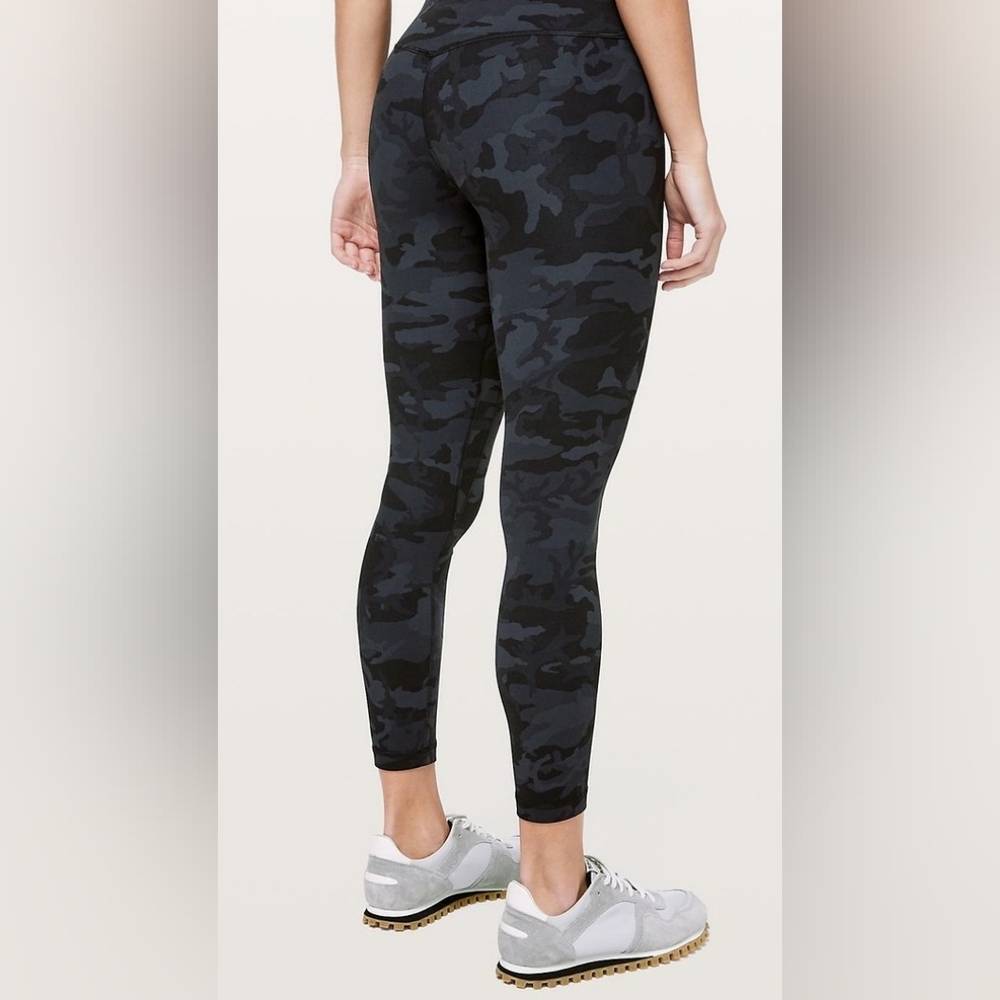 Forever 21 Very Cute Black Camo Leggings